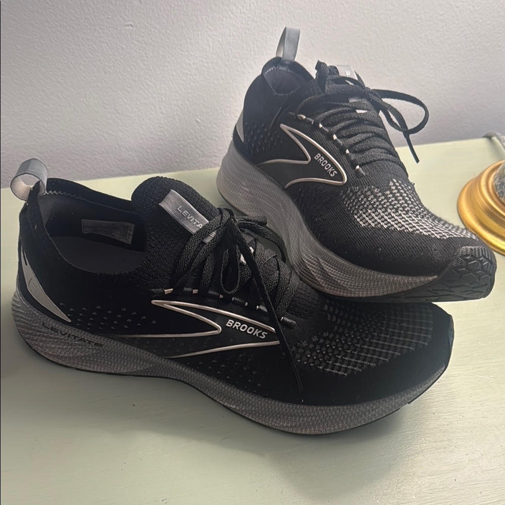 Brooks Levitate - Black and Gray Athletic Shoes with Mesh Upper